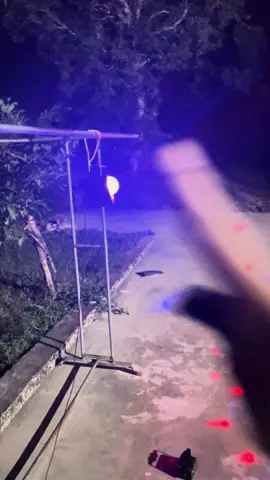 Đèn laser kết hợp với led cầu 7 màu chớp cảm biến theo nhạc không gian sử dụng lên đến 100m2 sử dụng cho phòng khách, phonhf hát , bay phòng, trang trí sân vườn #dentrangtri #denbayphong #denkaraoke #denlaser #densankhau 