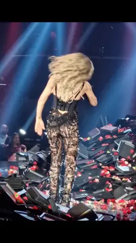 JOSEPHINE WENDEL #greek #beauty #greektiktok #fy #mpesfypgamw #greece #ellada #greekfreakout #dance #greekdance #greekcelebs #ελλαδα #athens #thessaloniki #cyprus #diaskedasi #ellinikotiktok #bouzoukia #fypgreece 