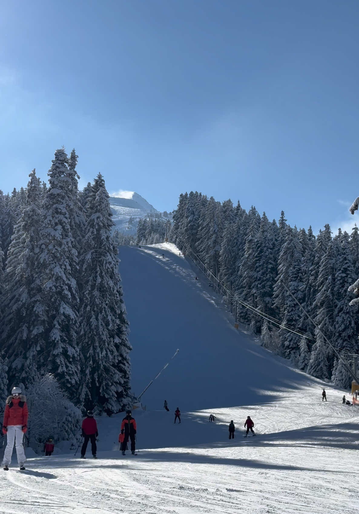 Bansko⛷️ #bansko #bulgaria #ski #skibansko #rocks #българия #болгария #банско #коледа #christmas #wintervibes 