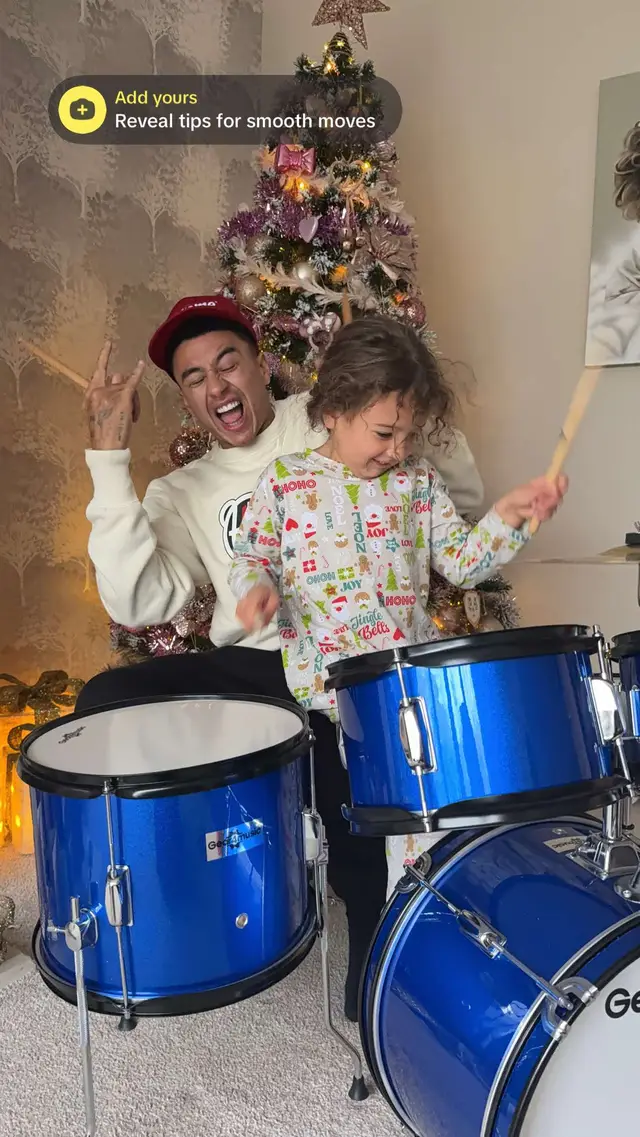 Happy holidays 🎄🎅🏾 love and blessings to you all ❤️