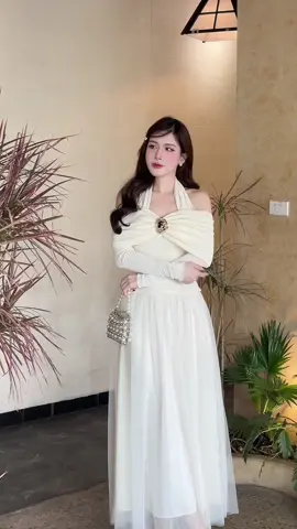 Tông màu kem xinhhh quá cả nhà ạ 😍😍❤️ hot hit nhà em đó #kieulinhstore6868 #vaythietkecaocap #vaydutiecsangchanh #vayxinh #xuhuong #TikTokFashion #vayxinhdientet #vaykem 