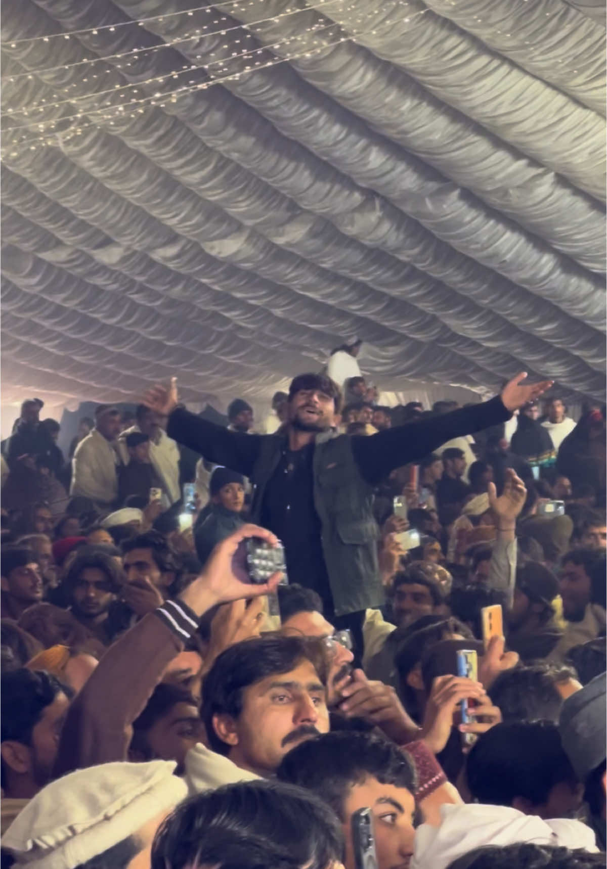 Attaullah esakhelvi Part 3♥️ #viralvideo #awaisniazivlogs #fypシ゚viral #mianwali #attaullahkhanesakhelvi #viralvideos #niazi 