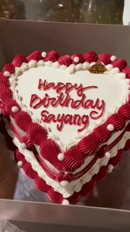 #nisacake #nisacake_meranjat #cakeaesthetic #cakelove 