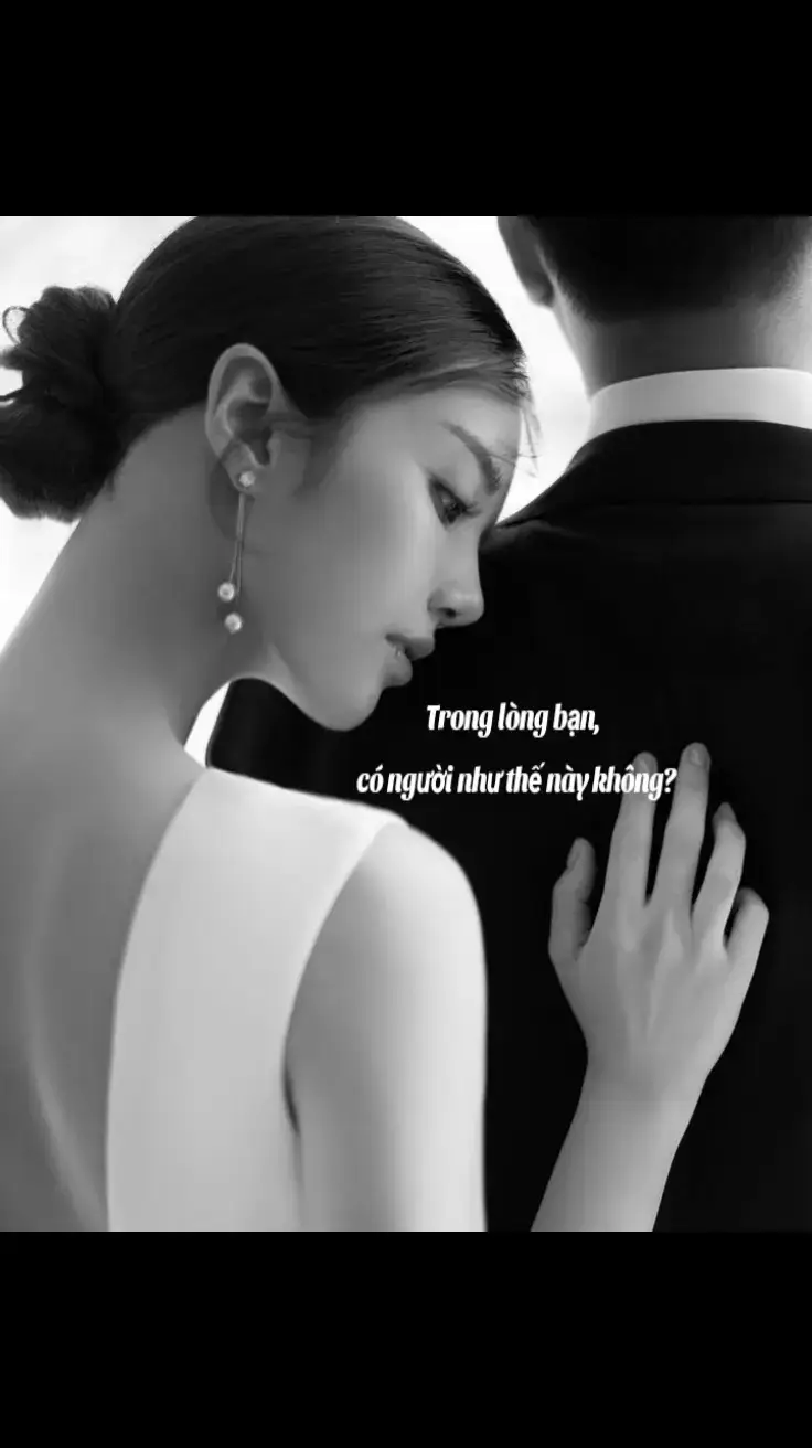 #nguyên  Một người mà mối qh giữa bạn với họ vốn chẳng có tên gọi, nói ngắn gọn hai người chẳng là gì của nhau. Nhưng lại luôn dành cho người đó một vị trí đặc biệt trong tim của mình.  Một người mà mỗi khi bạn nghĩ đến có thể bạn sẽ bất giác mỉm cười, có thể sẽ rơi lệ, có khi lại có chút đau lòng.  Một người mà bạn chẳng biết đối với họ, mình có quan trọng hay không, mà chỉ cần người đó hạnh phúc, bình an là được.   Một người mà nếu có kiếp sau, bạn vẫn mong hai chữ 