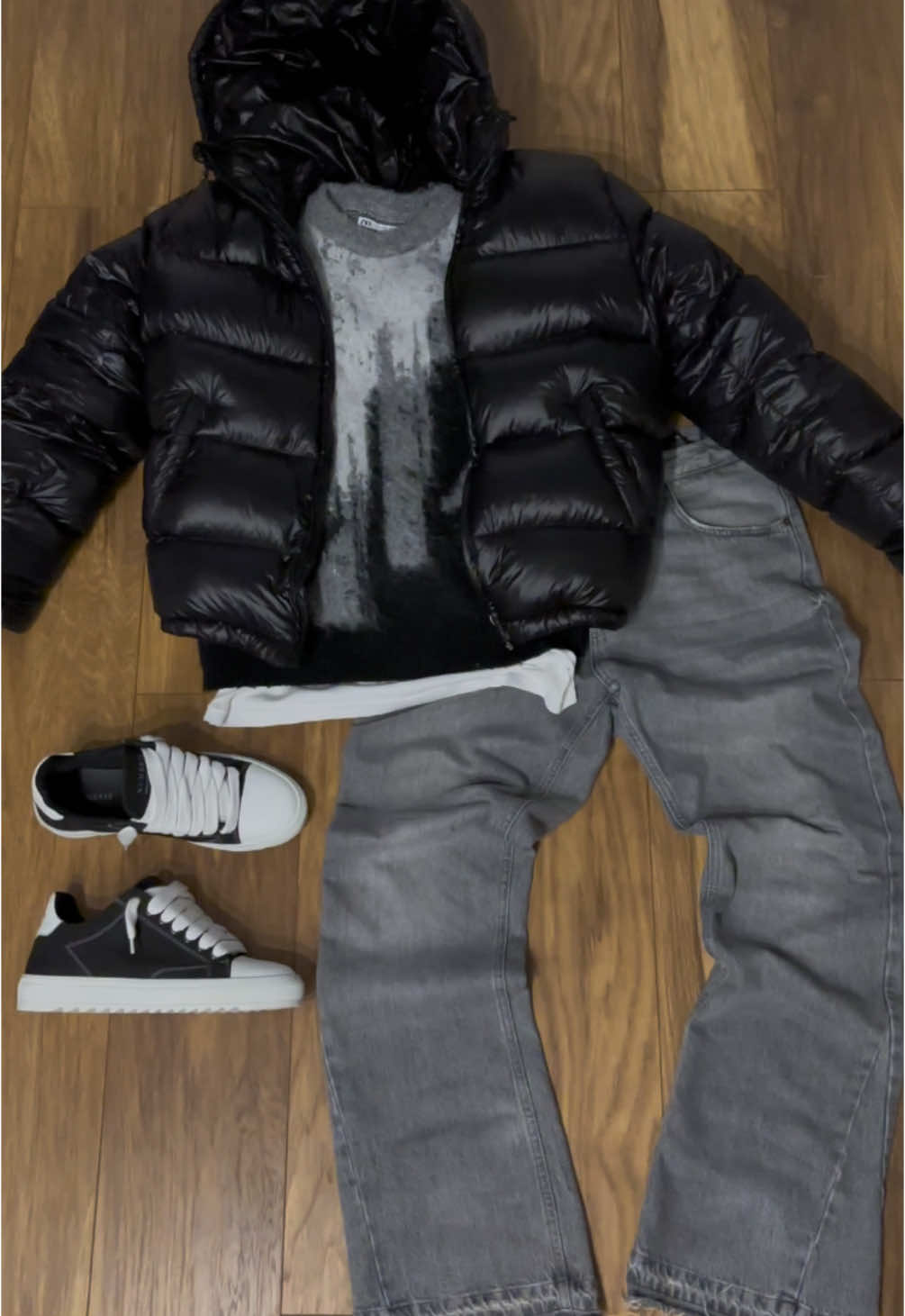 IG: Leonard.ime                                              #zara #flaredjeans #pufferjacket #outfit #zaramen #fyp #fy #knitwear #mohair #sweater #