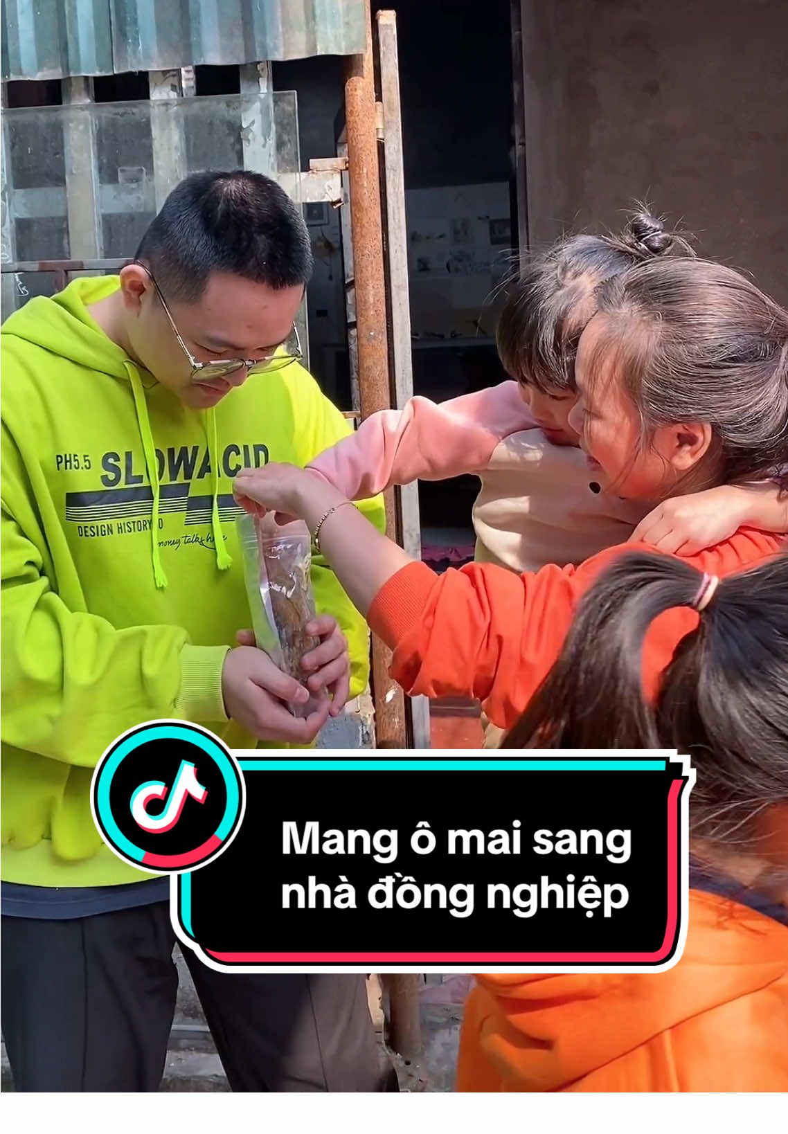 Sắm ô mai lai rai ăn Tết hay biếu tặng oke quá này các bác ơi 🧧🌸🎋 #cuong10yen #dailyvlog #mukbang #asmr #review #anvat #omai #omaiximuoi #banhkeotet