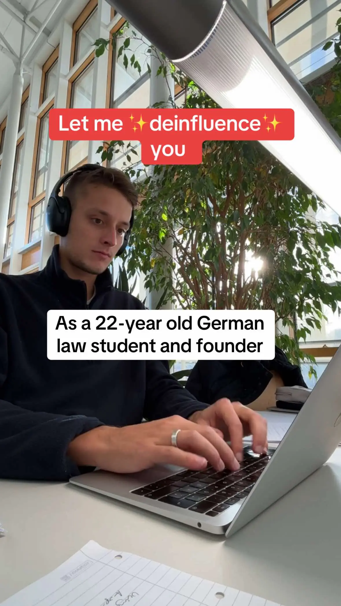 Learn to love your own shortcomings. Try to get 0.1% better each day. #jurastudent #studium #lawstudent #founder 