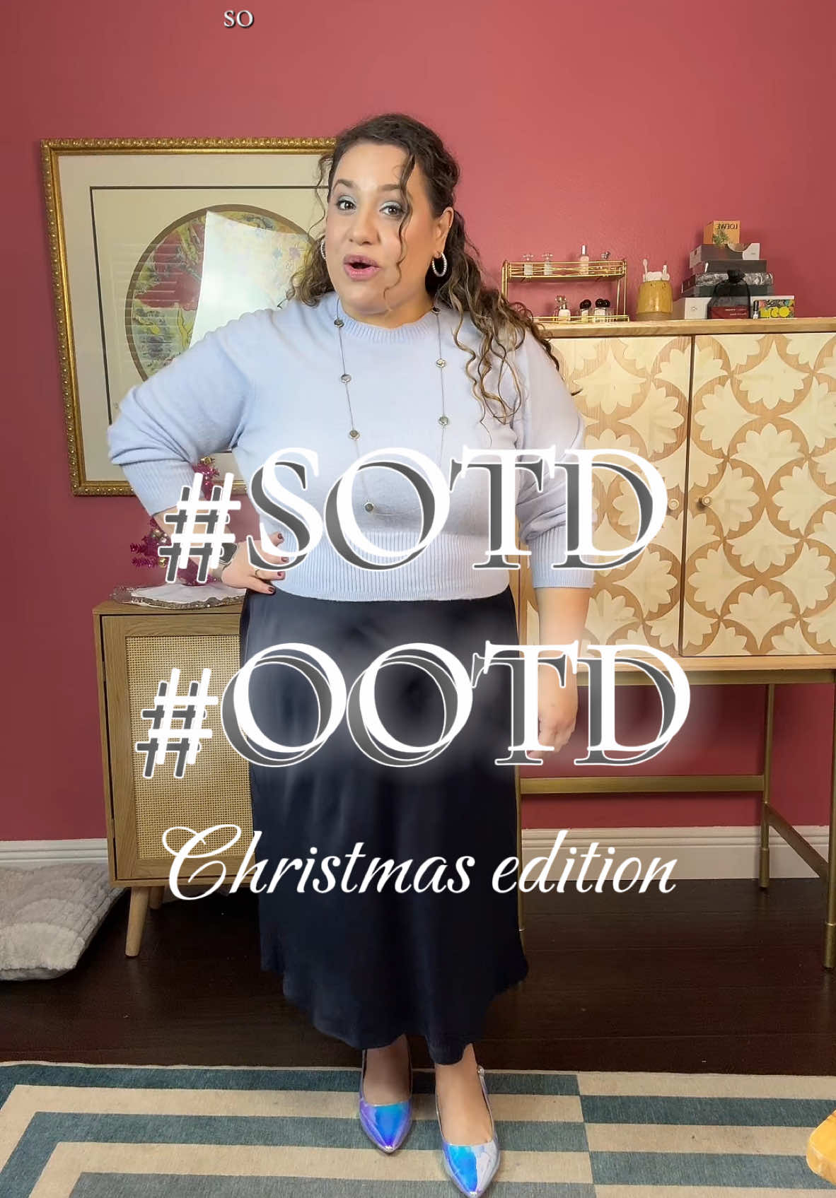 #SOTD and #OOTD - Christmas edition ✨ Sweater - @J.Crew  Skirt - @Lane Bryant Shoes - @J.Crew Factory  Scent - #SoieMalaquais from @driesvannoten  #plussizefashion #holidayfit #christmasfitcheck #christmasootd #holidayfashion #iceprincess #christmasoutfits🎄 