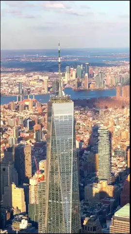 Welcome to New York City 🥰🇺🇲. @TRAVEL WITH ME ❤️  #foryourpage #foryou #usa #chicagoarchitecture #chicagodowntown #downtown #chicago #eeuu🇺🇸 #estadosunidos🇺🇸 #nuevayork🗽 #nycfood #newyork #nyc #newyork #newyorkcity #nuevayork #eeuu 