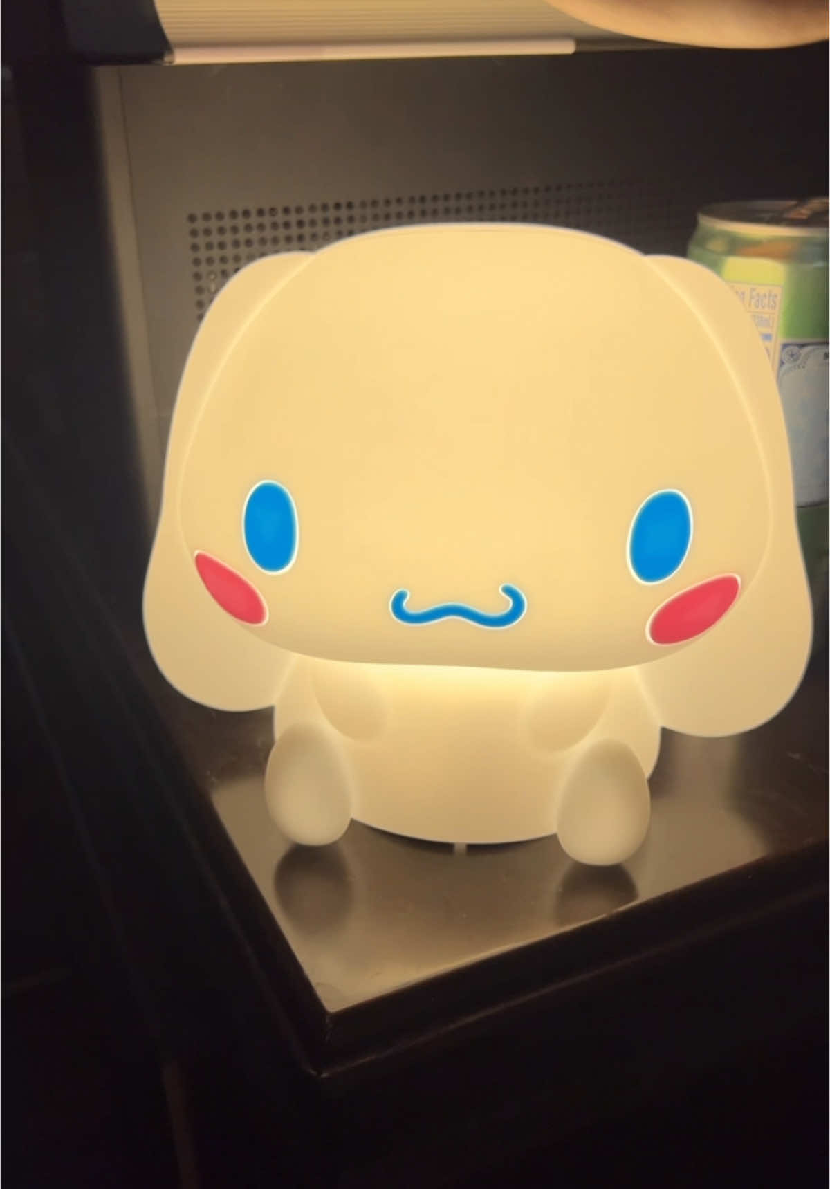 Boop it on the head. #sanrio #cinnanoroll #light #lamp #nightlight #birthdaygift #giftideas #gift #newyearsgift #fyp #tiktokshop #ValentinesDay #valentinesdaygift #valentineadaygiftideas 
