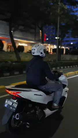 14 an ga kalah ganteng🤙 #pcxproper_id #pcxorca #fypシ #pcxproper 