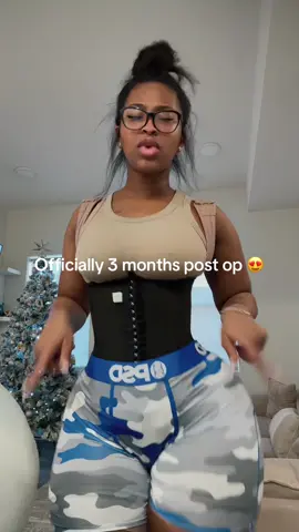 GO GET THAT SURGERY SIS 😍😍😍 currently wearing a 3xs faja and its big on me !! :) #fyp #bbl #lipo #imnotsayingthedr 
