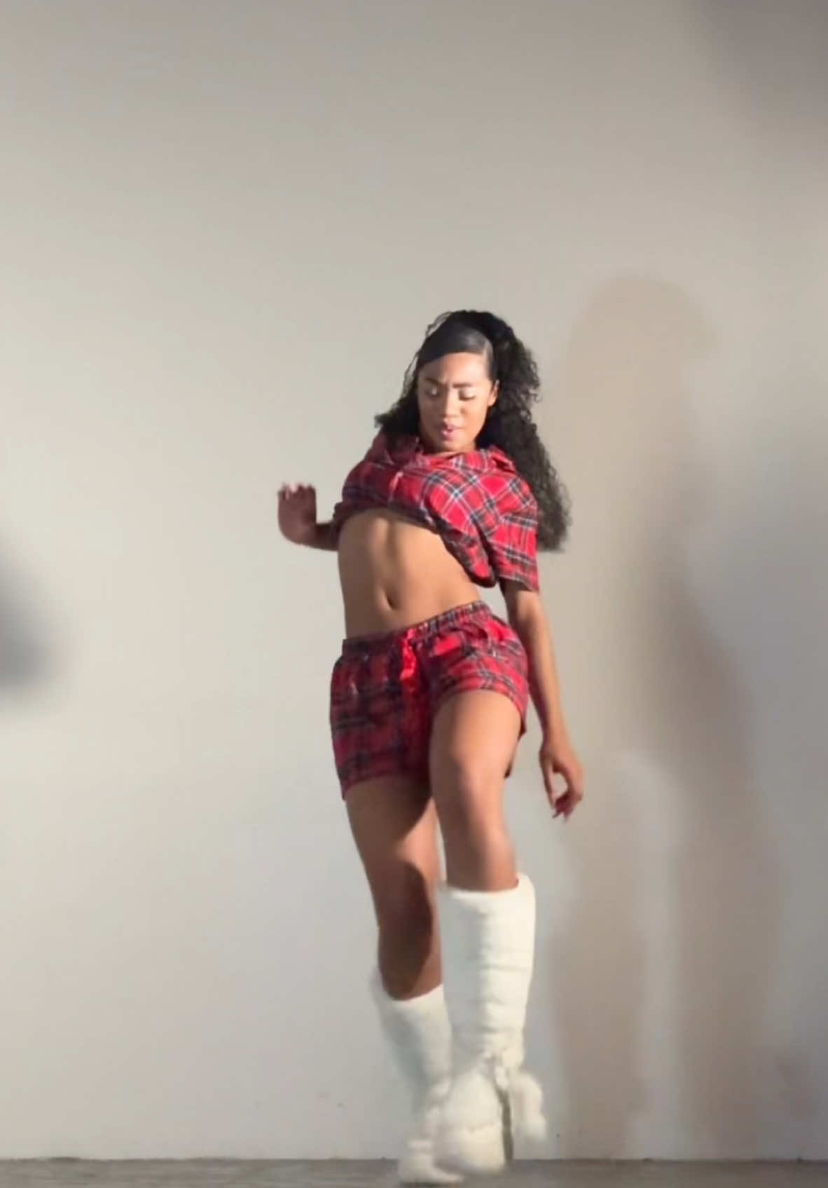 merry christmas to everyone ❤️ especially those who might not feel the holiday cheer — sending u love & warmth today <3 💋 | dc by @𝐘𝐚𝐧𝐬𝐌𝐩𝐳✪ #amapiano #dancer #christmasdance #fyp 