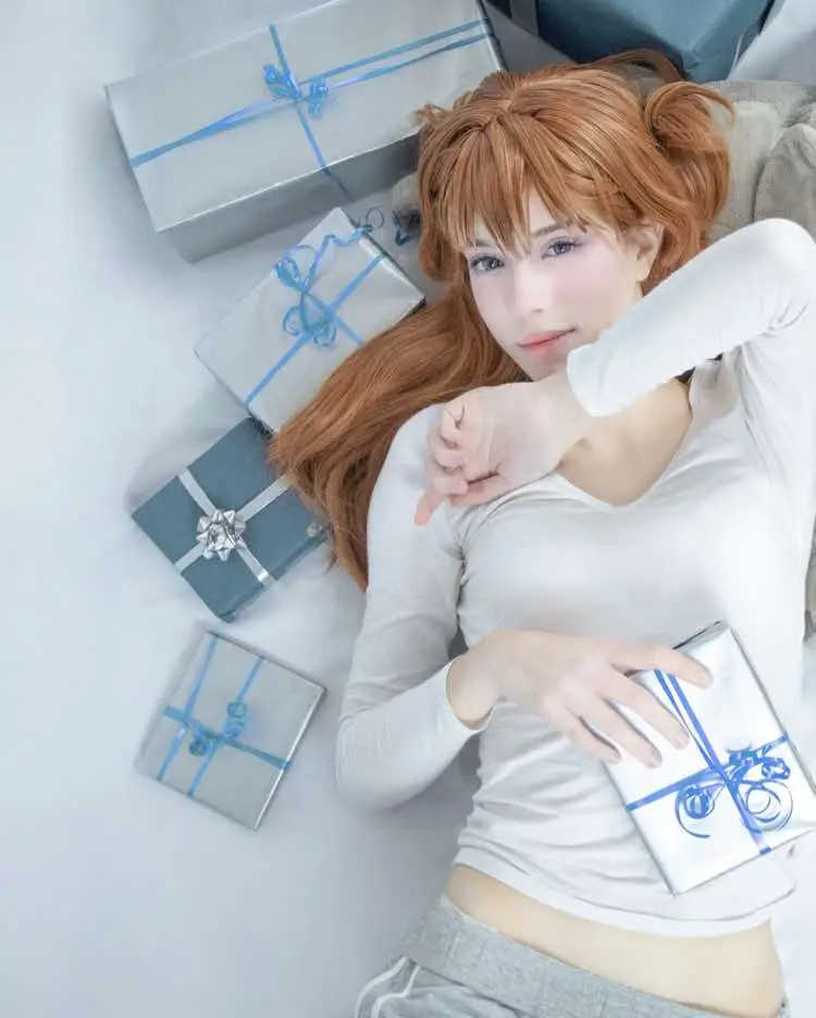 Merry Christmas!!! You can find more on my kofi <3  . . . . . #asuka #asukacosplay #evacosplay #evangelion #cosplayer #cosplaygirlsoftiktok #cosplaygirl #cosplaygirlfriend 