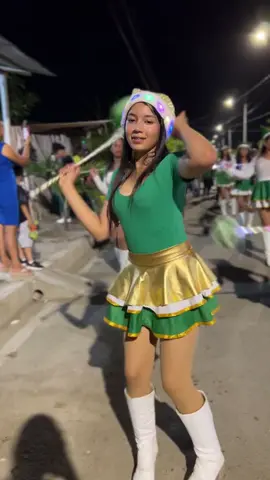 @💗 Hermosa 😻 #bandasalinas #pregonnavideño #salinas #feliznavidad #navidadentiktok #bandamusicalsalinas #ecuador #presentación #viral_video #banda #liristas #bombistas #tamboreros #paratiiiiiiiiiiiiiiiiiiiiiiiiiiiiiiiiii #fyp #bandasalinas #bastonerassalinas #bastoneras 