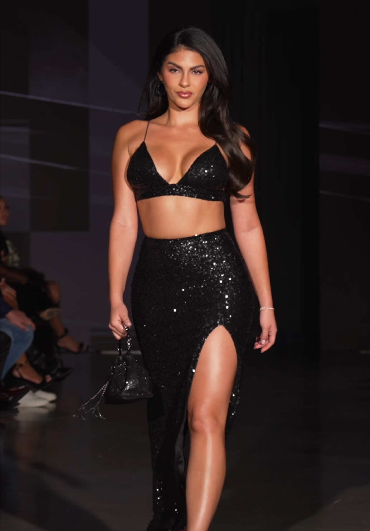 Dazzling beauty 🖤🪩 #fyp #fypシ #viralvideo #trending #runwayshow 