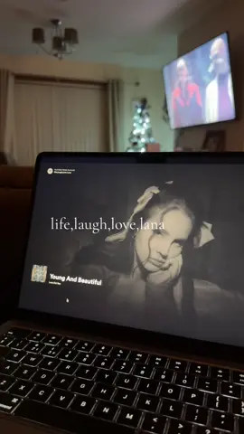 #lanadelrey #youngandbeautiful #forypupage #fyp #lanadelrey #relatable 