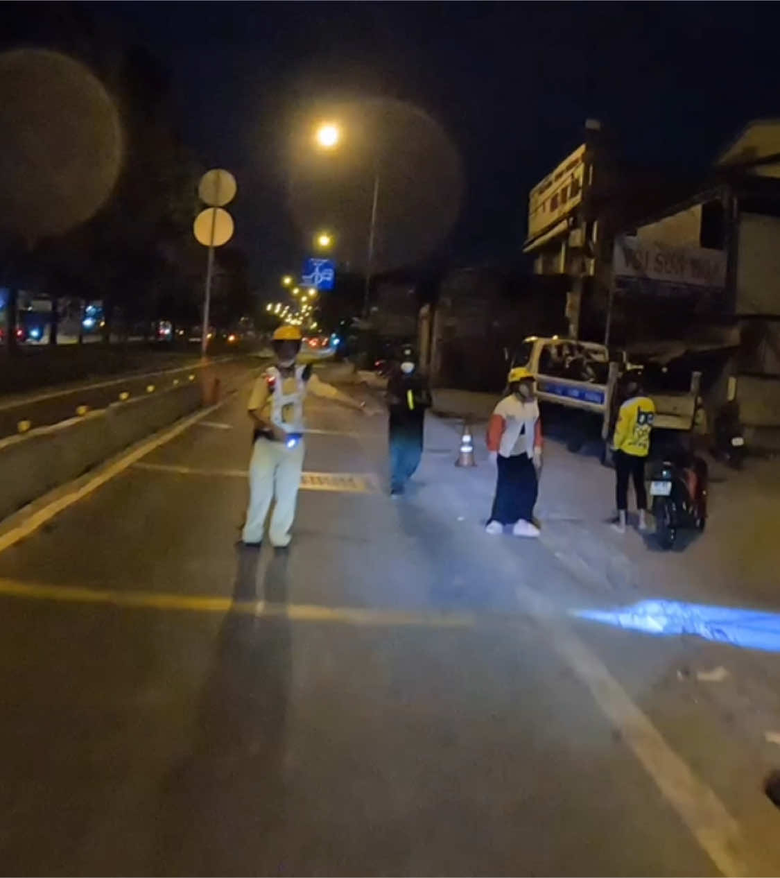 Thôi xong nay bị thổi luôn rồi . Mà thấy mấy anh đứng cũng an tâm đường khuya cũng an toàn #congan #csgt 