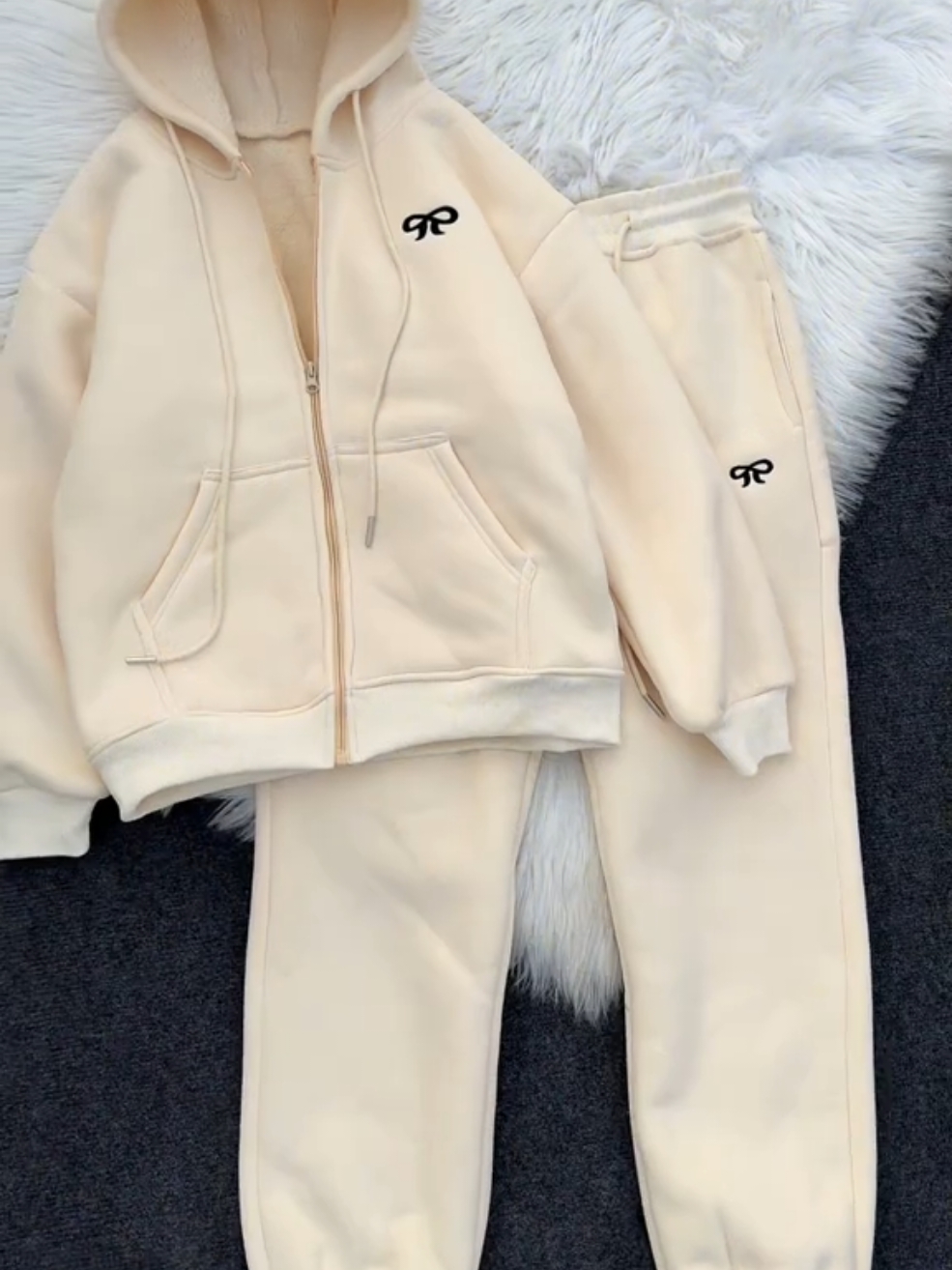 Delivery all over Nepal  price only Rs 1600/- all size available  primium Quality  #deliveryallovernepal🇳🇵 #onlineshopping #onlyforgirls 