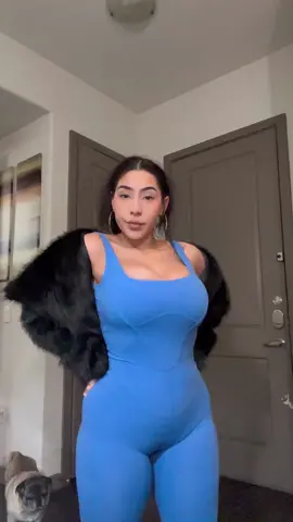 obsessed with this jumpsuit 😍#glowmode #bodysuit #bodyshapewear #confidence #style @Glowmode 