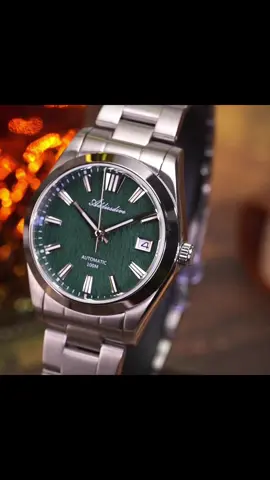 Merry Christmas, friends! Come and see what's new with us: the ADDIESDIVE AD2075 with green bark texture, super fine craftsmanship and Japanese NH35 movement.#addiesdive #watches #addiesdivewatch #watchlover #watchcollector #wristwatch #ad2075 #newproduct #greendial 