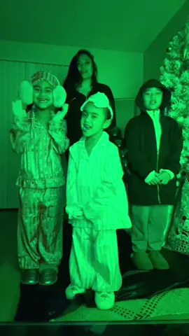 They’ve been wanting to do this dance 🤣 dont mind me im just a Tired mutha after xmas 🎄🤣Lol! 
