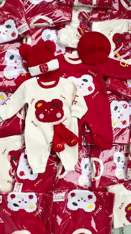 LÊN ĐỒ TẾT CHO BÉ.                                   Bodysuit dài tay cho bé đi chơi tết.                              Shop đủ cả set trong giỏ hàng nha các mom #TAkidsshop #bodysuitsosinh #mevabe #tet2025 #xuhuongtiktok2025 