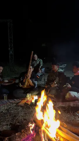 เป็นยั่งบุญร่วมฉลองให้บุญนำพาพี่น้องเราชาวยุทธ ณ ทุ่งนาพี่ไหมครับ#เป็นยั่งบุญ❤️ #ต้นสะเดา #ไหมไทยหัวใจศิลป์ #ให้บุญนําพา #วาเบิ่งstudio 