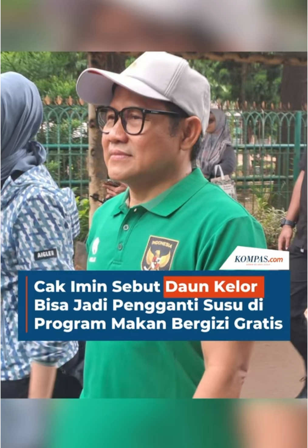 Menteri Koordinator Pemberdayaan Masyarakat (PM) Muhaimin Iskandar mendukung penggunaan telur dan daun kelor di beberapa daerah sebagai pengganti susu untuk program makan bergizi gratis. Hal itu diungkapkan pria yang akrab disapa Cak Imin saat mengunjungi Taman Margasatwa Ragunan, Jakarta Selatan, Rabu (25/12/2024). Simak video lengkapnya berikut ini: Penulis Naskah: Dzaky Nurcahyo Video Jurnalis: Dzaky Nurcahyo Video Editor: Dzaky Nurcahyo Produser: Adil Pradipta Huwa / #MuhaiminIskandar #CakImin #DaunKelor #Susu #MakanBergiziGratis #JernihkanHarapan #FYP 