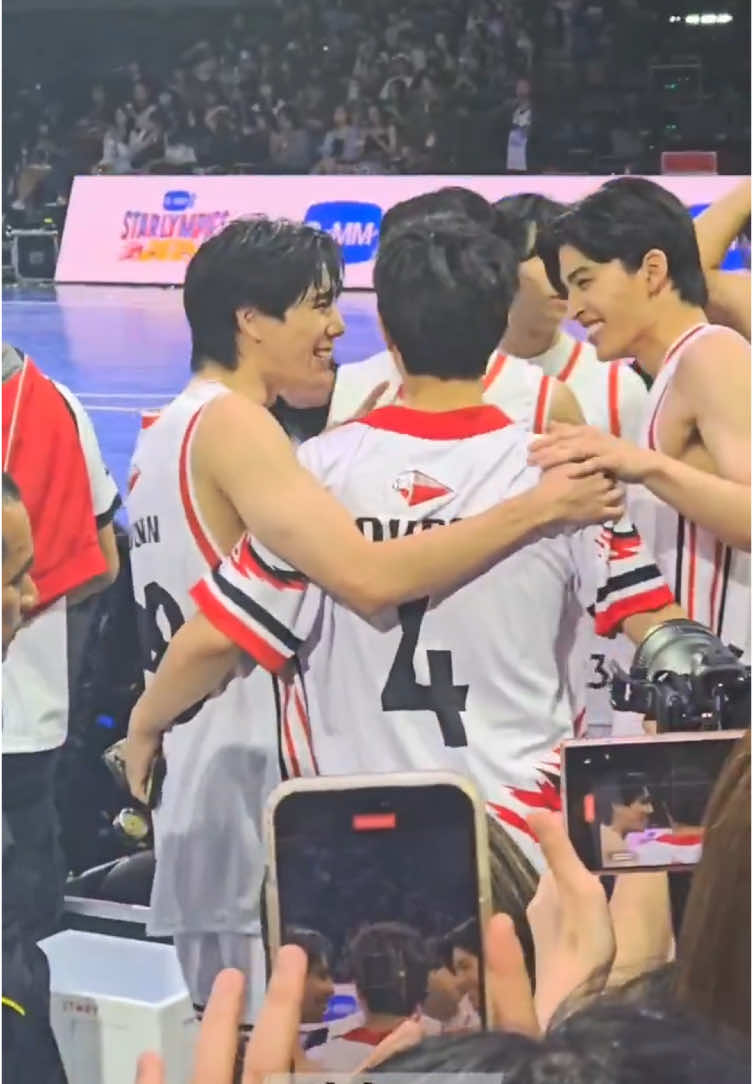 After the game ended, phuwin was still happily praising pond when fourth appeared, who saw the goal from the sidelines!  Also just noticed that pond was just patting phuwin's shoulder or hand even though it was fourth who came over to congratulate him 😗😗😗 WE CHEER PONDPHUWIN #GmmtvStarlympics2024 #ppnaravit  #phuwintang #Fourthnattawat #pondphuwin #phuwinfourth #pondfourth  #ปอนด์ภูวินทร์ #nnfedit. Credit https://x.com/keltupat/status/1871501645047361807?s=46 and the other owner as on vid. 