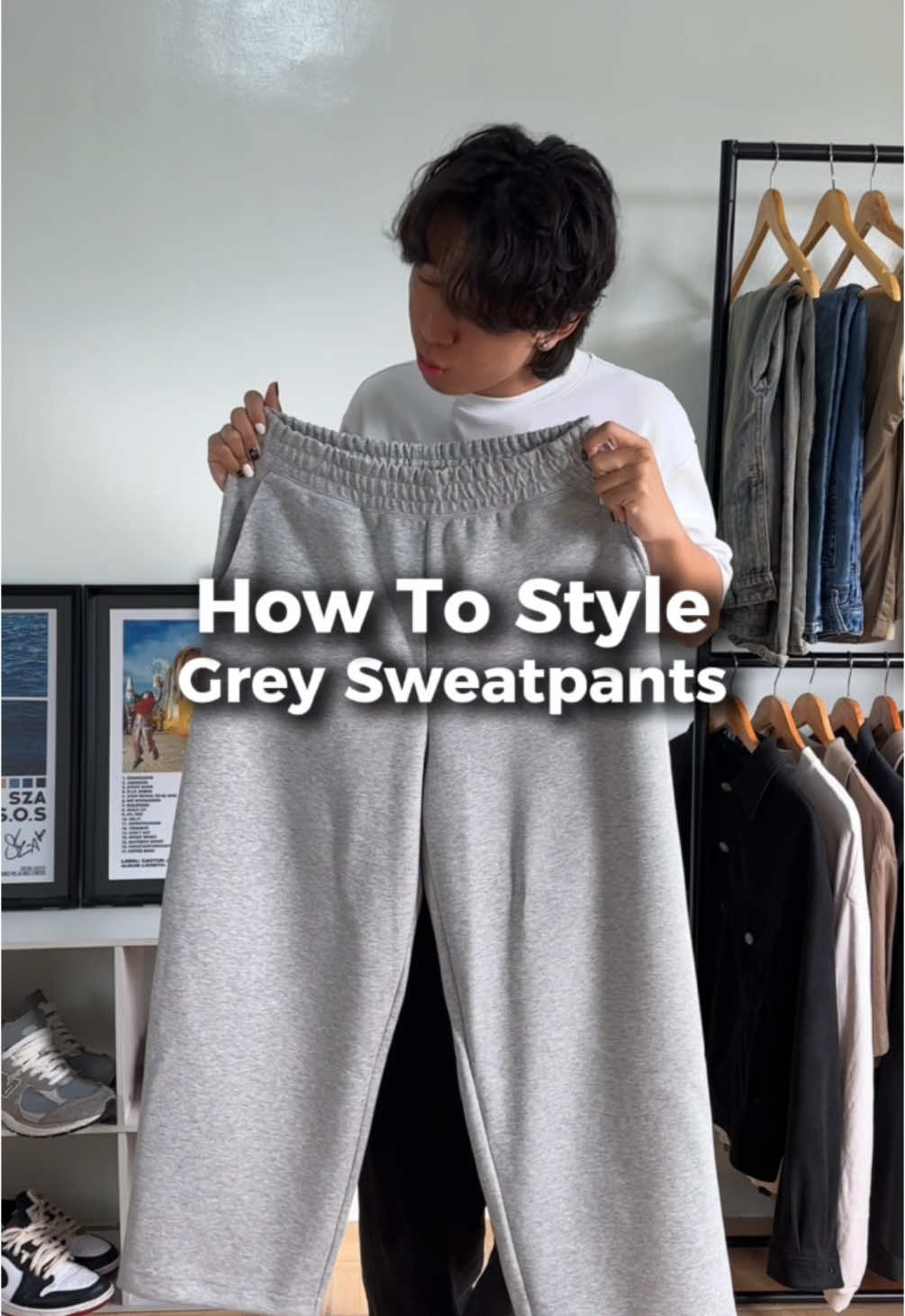 How to style grey sweatpants @Uniqlo Philippines  #sweatpants #baggypants #casualoutfit #smartcasualoutfit #streetwear #timberlandboots #fashion #hoodies 