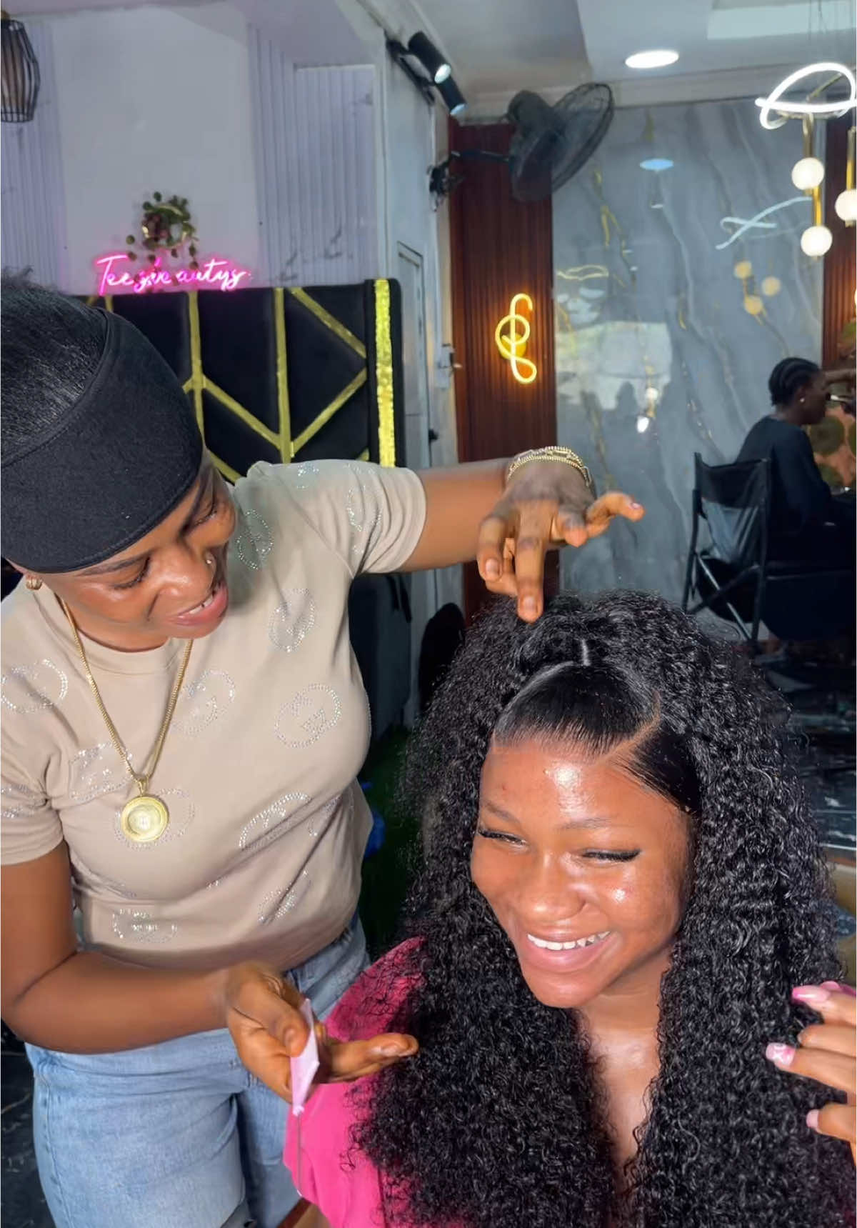 My costume form TikTok thank you comeing   #katuhairstylist #partyrocking #ikoroduhairstylist #makeupchallenge #videoviral #fyppppppppppppppppppppppp #newtrend #gbogbolowoenterprises #beauty @nigeria bloggers @Ajani @superwoman @tiktok.com/ @anerunoyeadenike #lagostiktok #lagoshirstylist #treanding #viral #explore #reels #