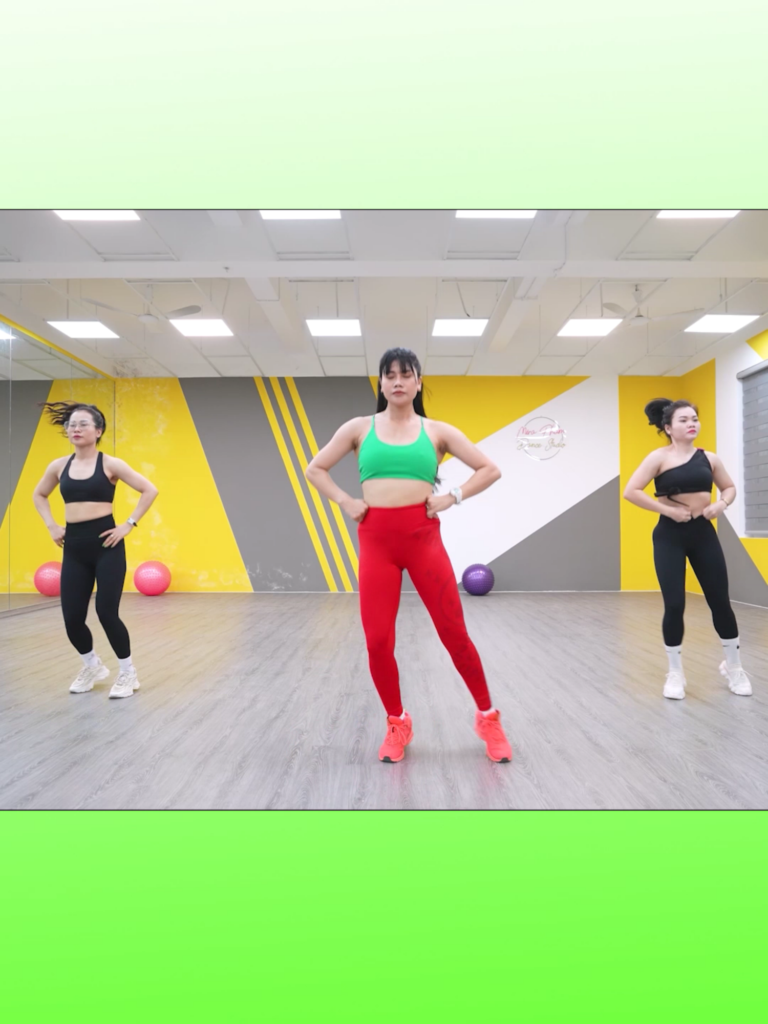 The Fastest Weight Loss Exercise - Fat Burning by Aerobic Workout #mirapham #aerobic #videoviralitiktok #aerobics_dance #loseweight #FatBurning