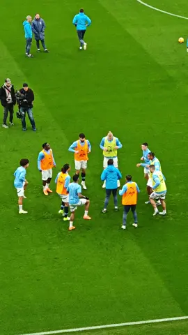 City warm up before Everton match🩵🤍 @manchestercity #manchestercity #foden #haaland 