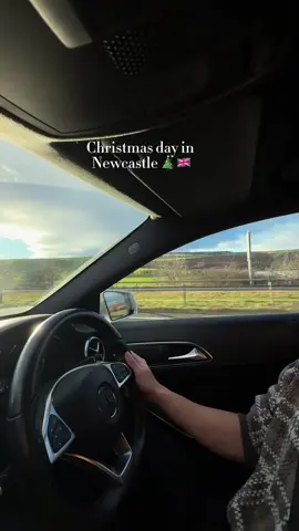Had a lovely Christmas day yesterday in our home away from home 🎄🥰 #christmas #merrychristmas #christmasvlog #homeawayfromhome #indonesianabroad 