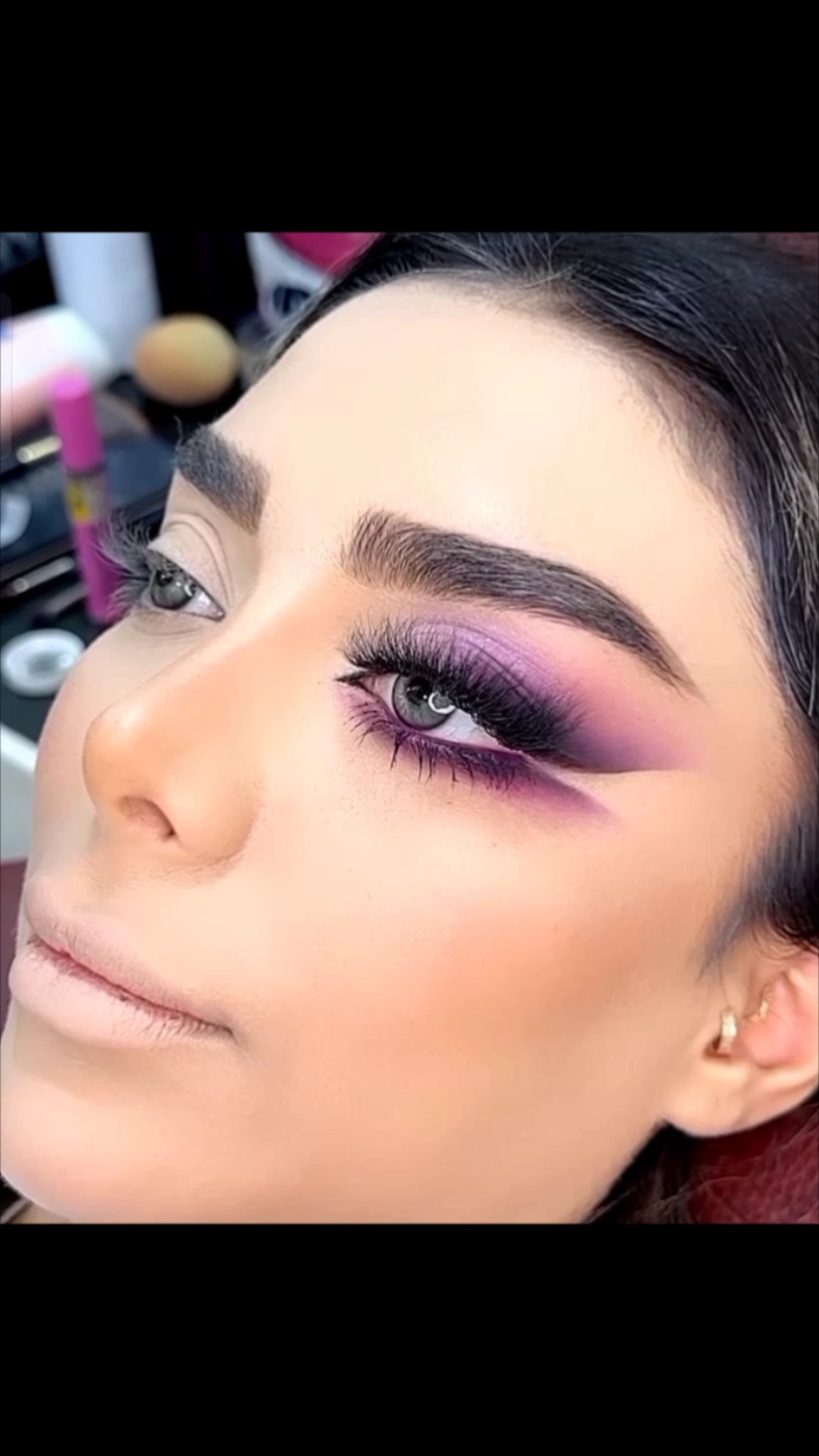#ميكب_ارتست #طريقة رسم العين بالو الكشمير والموف #makeup #الشعب_الصيني_ماله_حل😂😂 