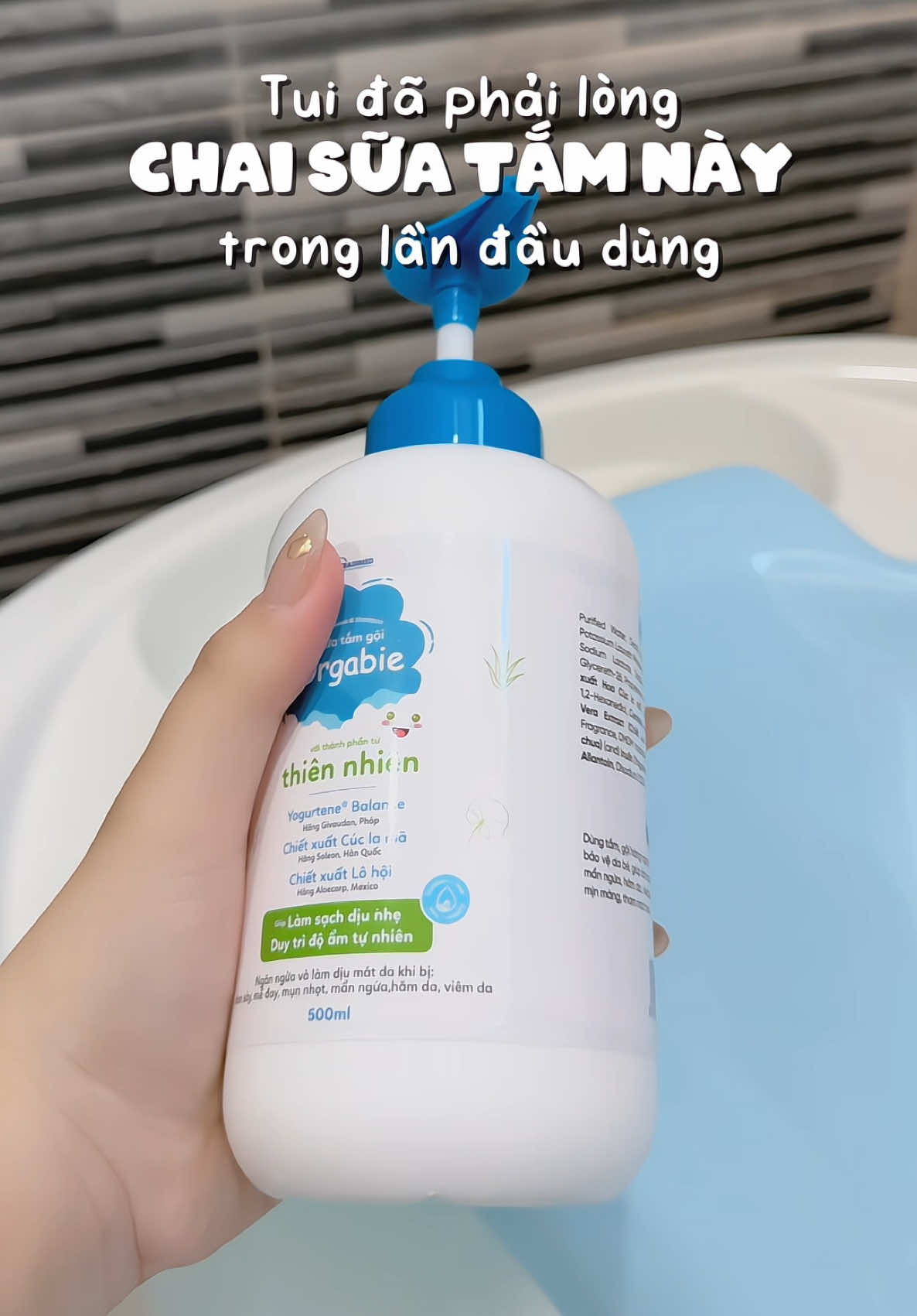 Lưu hương lâu thiệt nha mà ko bị nhớt sau khi tắm nữa, bà nào sài cho bé rùi cmt zớiiii #mebimsua #orgabie #suatamorgabie #suatamchobe #fyp 