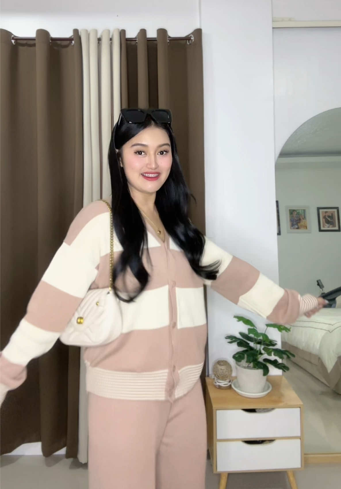 hindi ko na i gatekeep tong ootd na to grabe ang ganda 😭🤍 #mrscastro #fyp #ootdtiktok #fashiontiktok 