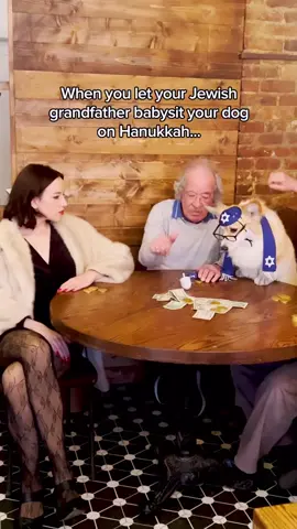 Papa loves a good game #corgi #jew 