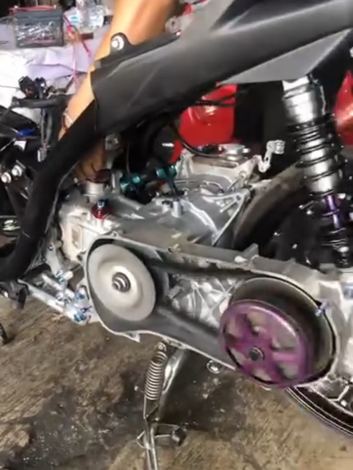Cek sound kalo meledug situ yang tanggung yak 🙈  Wiretuck 💯 #yamaha #aerox #aeroxselatan #fairelmotor  @Herbee.id 