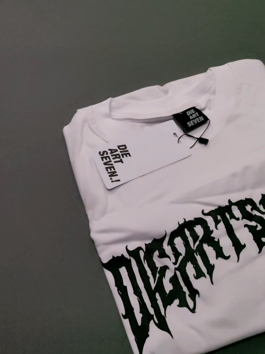 Tshirt DieArtSeven putih #tshirt #kaosdiatro #distrobandung #kaosmurah #kaosoversize 