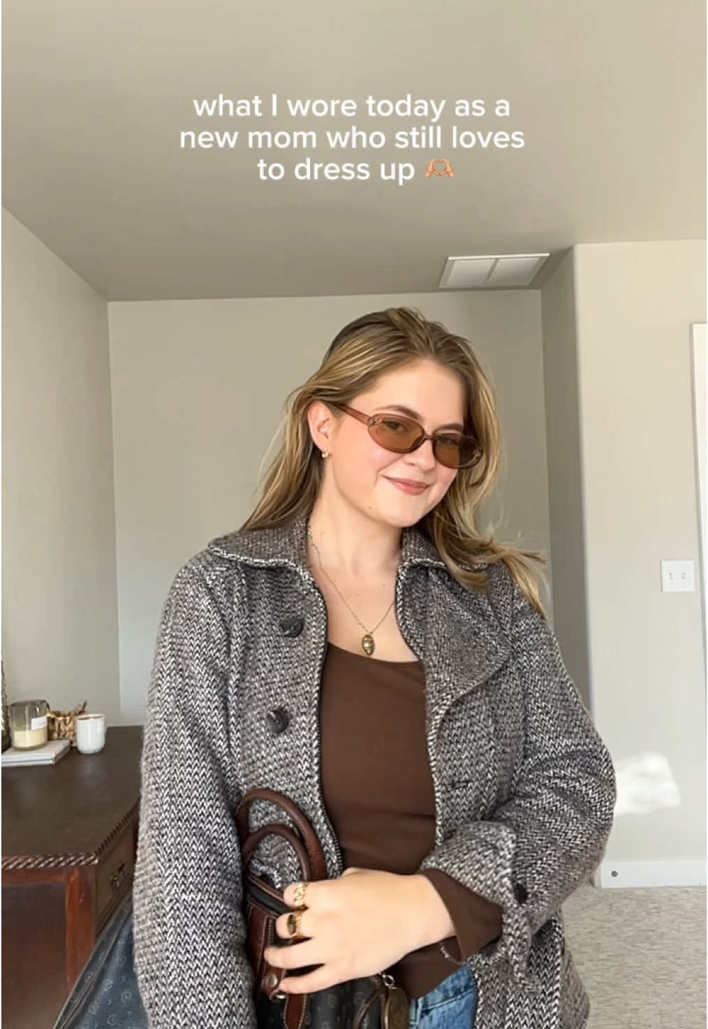 OOTD 2024 🧳🪵🍂 . . . . #ootd2024  #outfitinspo #outfitideas #momoutfit #creatorsearchinsights 