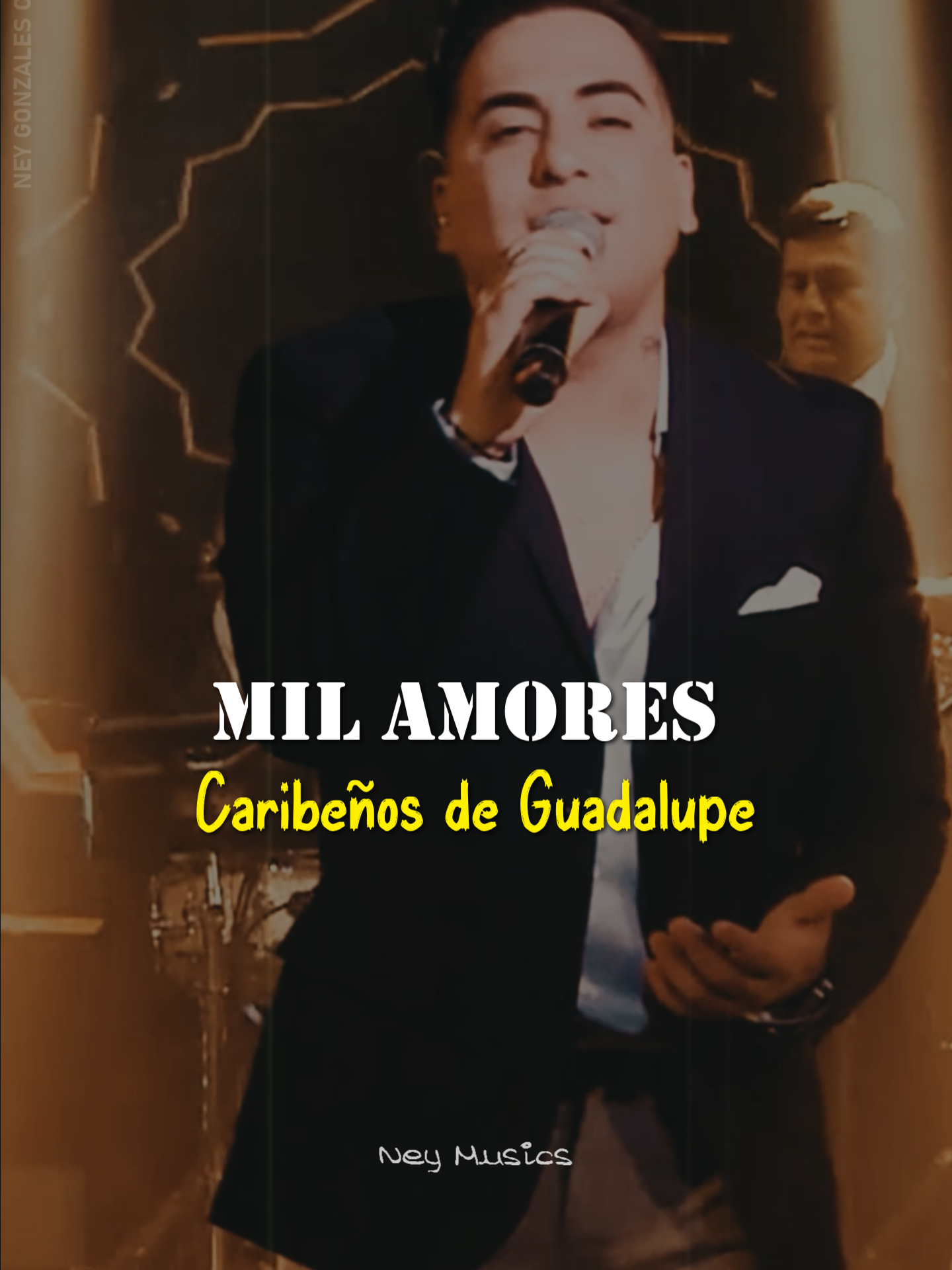 Mil Amores - Caribeños de Guadalupe ( TOMY PORTUGAL ) #TomyPortugal #MilAmores #caribeñosdeguadalupe #Cumbia peruana #Perú #cumbia🍻🍺 #letrasdecanciones 