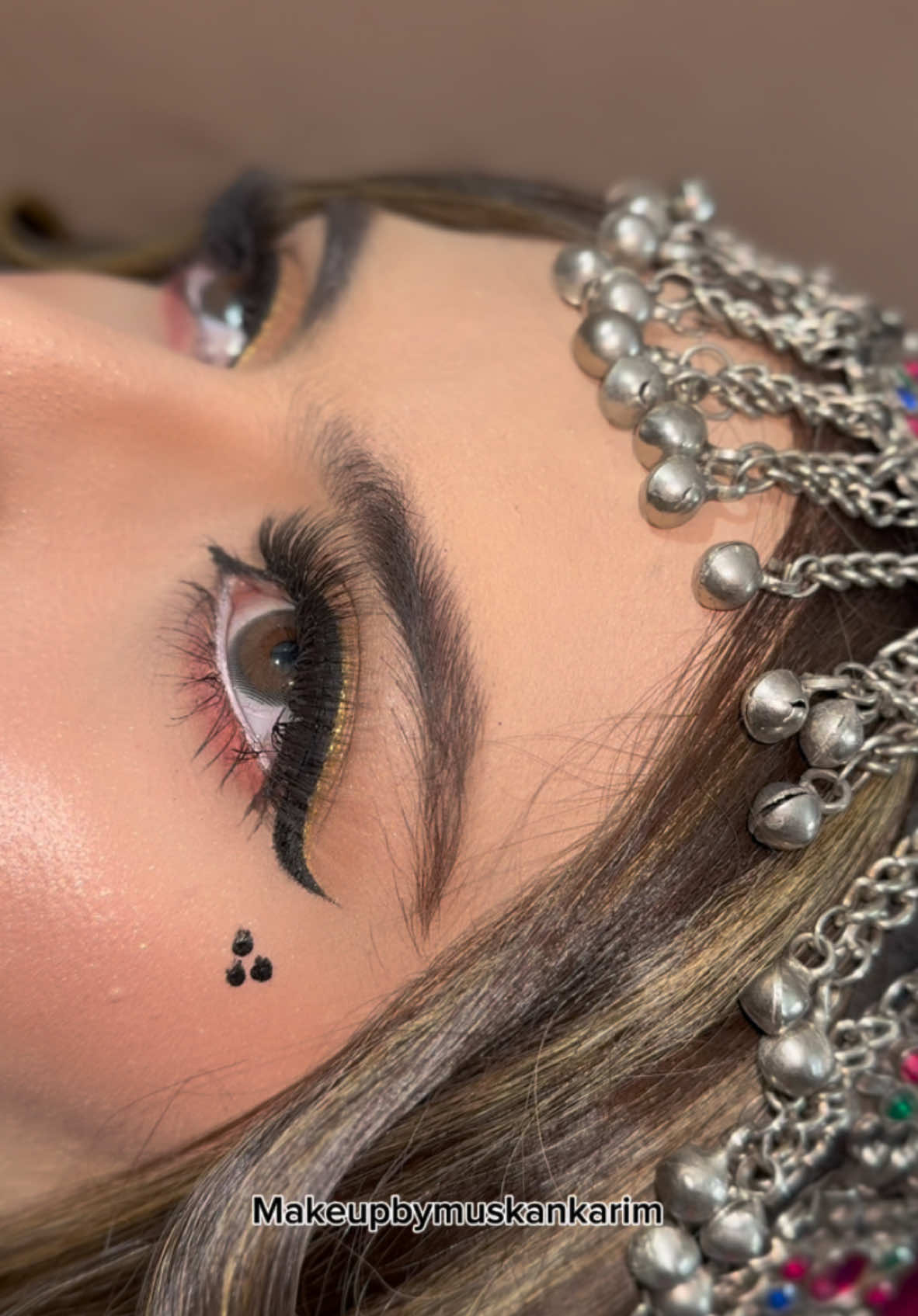 Afghan Bridal look 😍 #makeupbymuskankarim #makeup #makeupartist #eyemakeup #partymakeup #bridalmakeup #afghanmakeup #afghanbride #fyp #follow #foryou #foryoupage #viral #viralvideo 