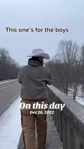 #onthisday it’s sunny and 50 degrees today, this was 2 years ago!#ice#farmer #fun