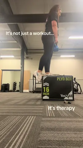 #creatorsearchinsights want to make your brain quiet- go MOVE #moveyourbody #itsnotjustaworkout #Fitness #fitmoms #youbettawork #newyearsgoals 