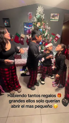 Merry Christmas mis bebes hermosos mamy y papi los aman #💕❤️ #fypシ゚viral #fyppppppppppppppppppppppp 