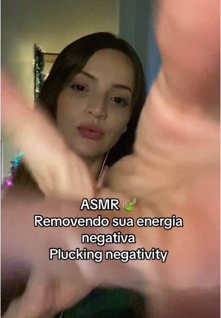 ASMR removendo sua energia negativa #asmr #plucking #energy #relax #reiki #handsmovement 