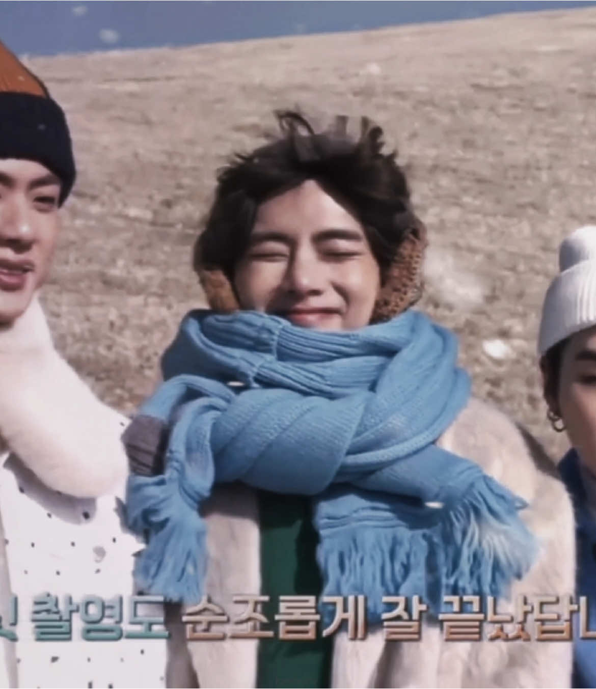 white christmas❄️ i love this song so much <3  #kimtaehyung #taehyung #tae #taehyungkim #태형 #v #vbts #btsv #fypシ #foryou #fyp #viral 