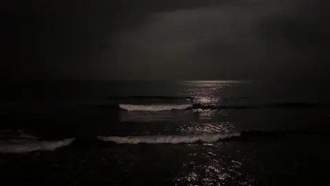 حتى البحر لا ستضاق تفضفض أمواجه🌊         #اكسبلور #jeddah #هواجيس #بحر 